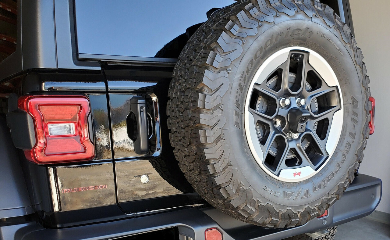 Rubicon Vinyl Decal Sticker Black and Red