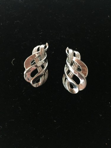 Vintage Crown Trifari Silver Tone Clip Earrings