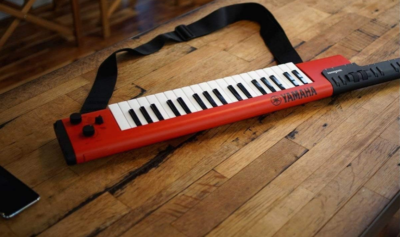 Yamaha SHS-500RD Sonogenic Keytar 37-Key Red Shoulder Keyboard