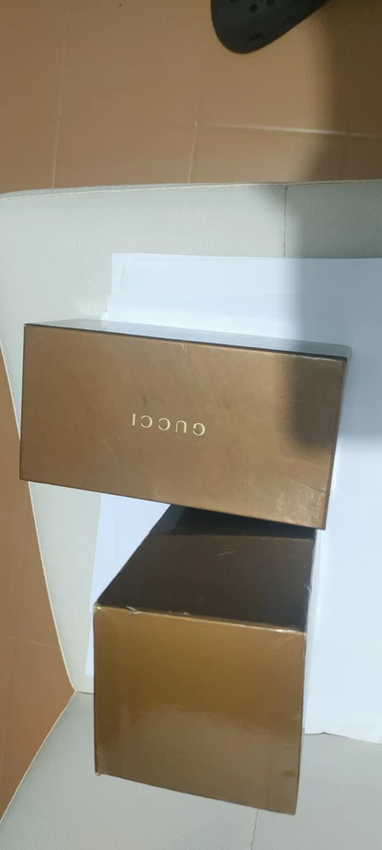 GUCCI SUNGLASSES BOX ORIGINAL ONLY THE BOX, GREAT CONDITION GENERALLY - Imagen 4 de 4