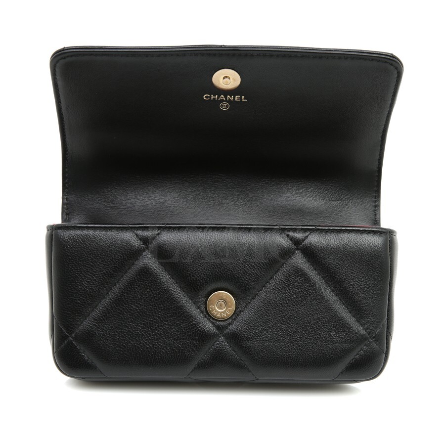 アクセ感覚お洒落上級者♡CHANEL ベルトバッグ ポーチ コーデのポイントにもなる♡】CHANEL ベルトポーチ (CHANEL