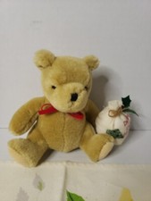 GUND Disney Classic Pooh plush Pooh Present 1990s