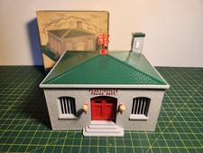 VINTAGE PLASTICVILLE POLICE DEPT KIT (PD-3), GREEN ROOF, LT GRAY SIDES, BOX