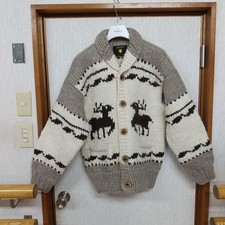 Kisitau Cowichan Sweater Made In Canada Maple Button Free Size