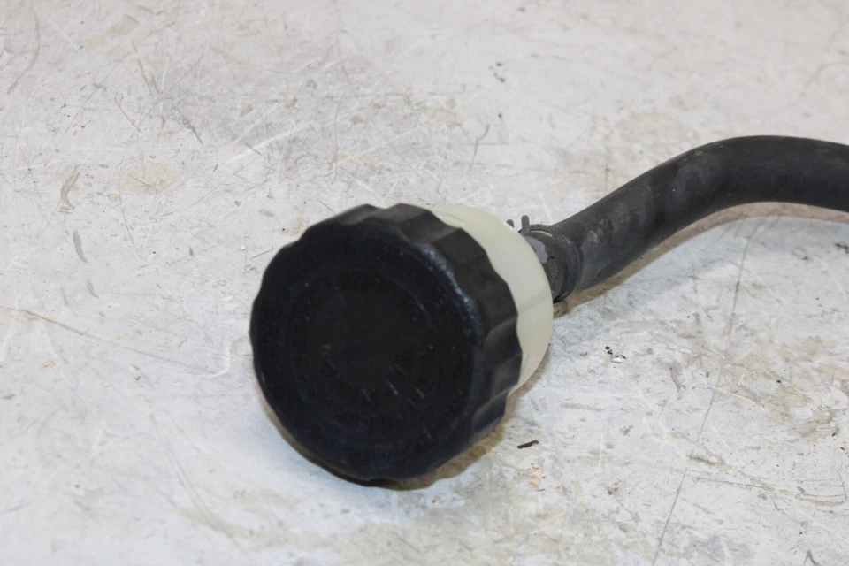 2004 YAMAHA V STAR 1100 XVS1100 OEM REAR BRAKE MASTER RESERVOIR TANK BOTTLE - Image 2 of 4