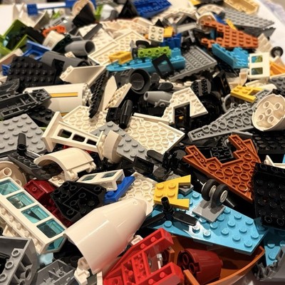 LEGO AIRPLANE 140+ PIECES LOT 1 LB Plane Parts Wings Cockpit Engine Fuselage Fin