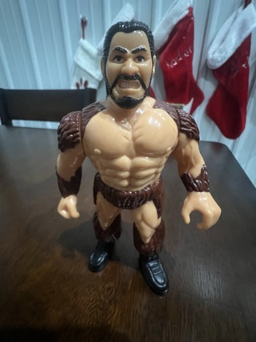 WWE WWF Hasbro Series 10 Giant Gonzalez (El Gigant...