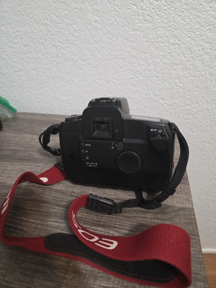 Cámara fotográfica Canon EOS A2 35 mm SLR con objetivo zoom Canon EF 28-105 MM Foto 4 de 4