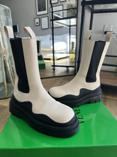 Bottega Veneta Tire leather zip knee 