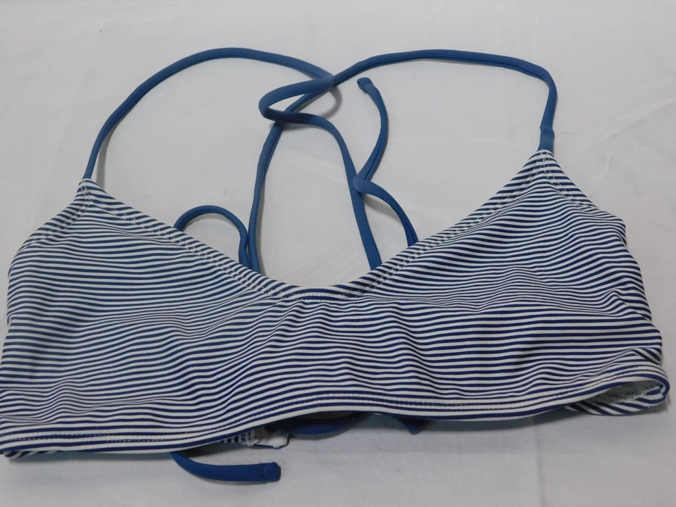 Top de bikini Xhilaration para niñas jóvenes talla mediana nadar rayas azules Foto 3 de 4
