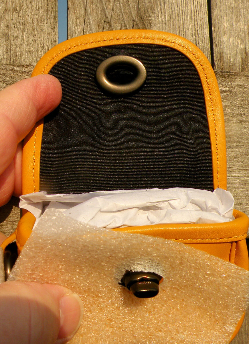 Coach C3163 Heritage Turnlock Bag Charm Key Fob Ochre Sunny Coach C3163 Heritage Turnlock Bag Charm Key Fob Ochre Sunny