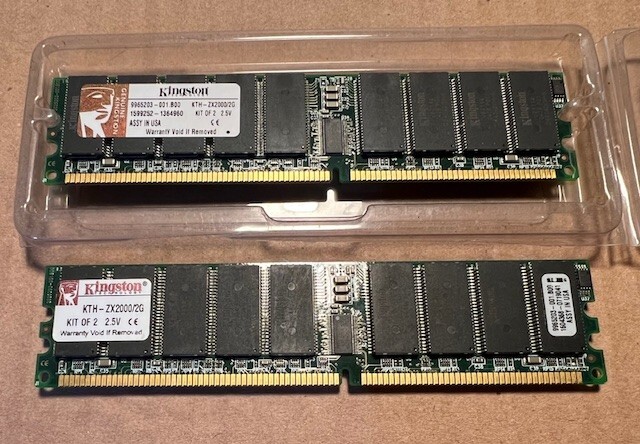 メモリー Kingston Kingston 2GB KTH-ZX2000/2G PC2100 266MHz ECC Registered Server