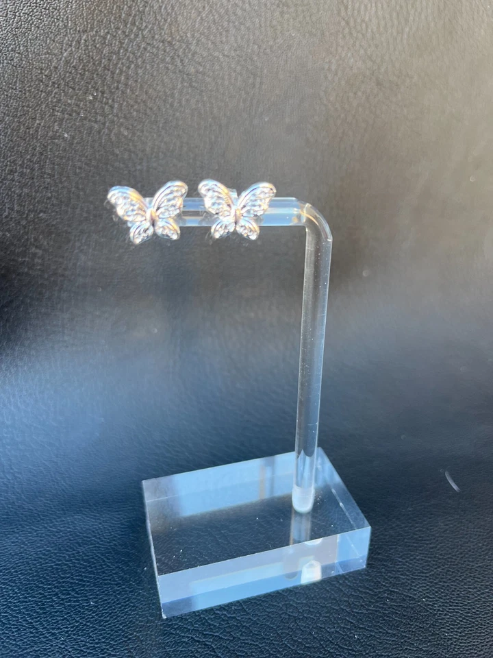 HERMOSOS PENDIENTES MARIPOSA CHAPADOS EN PLATA GRAN REGALO DEL DÍA DE LA MADRE PARA MAMÁ ESPOSA Foto 2 de 2