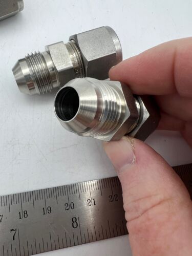 Lot 9 Variety of SWAGELOK 1/2" Tube NPT Pipe SAE Fittings SS 316 Bulkhead Elbows - Picture 3 of 16