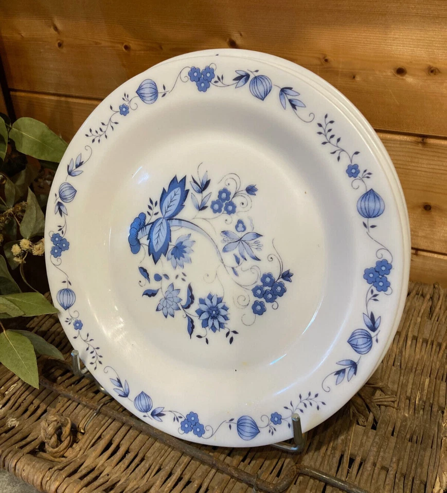 Assiettes plates x 6 " Arcopal ", oignons bleus, pièce vintage, made in France - Photo 3/4