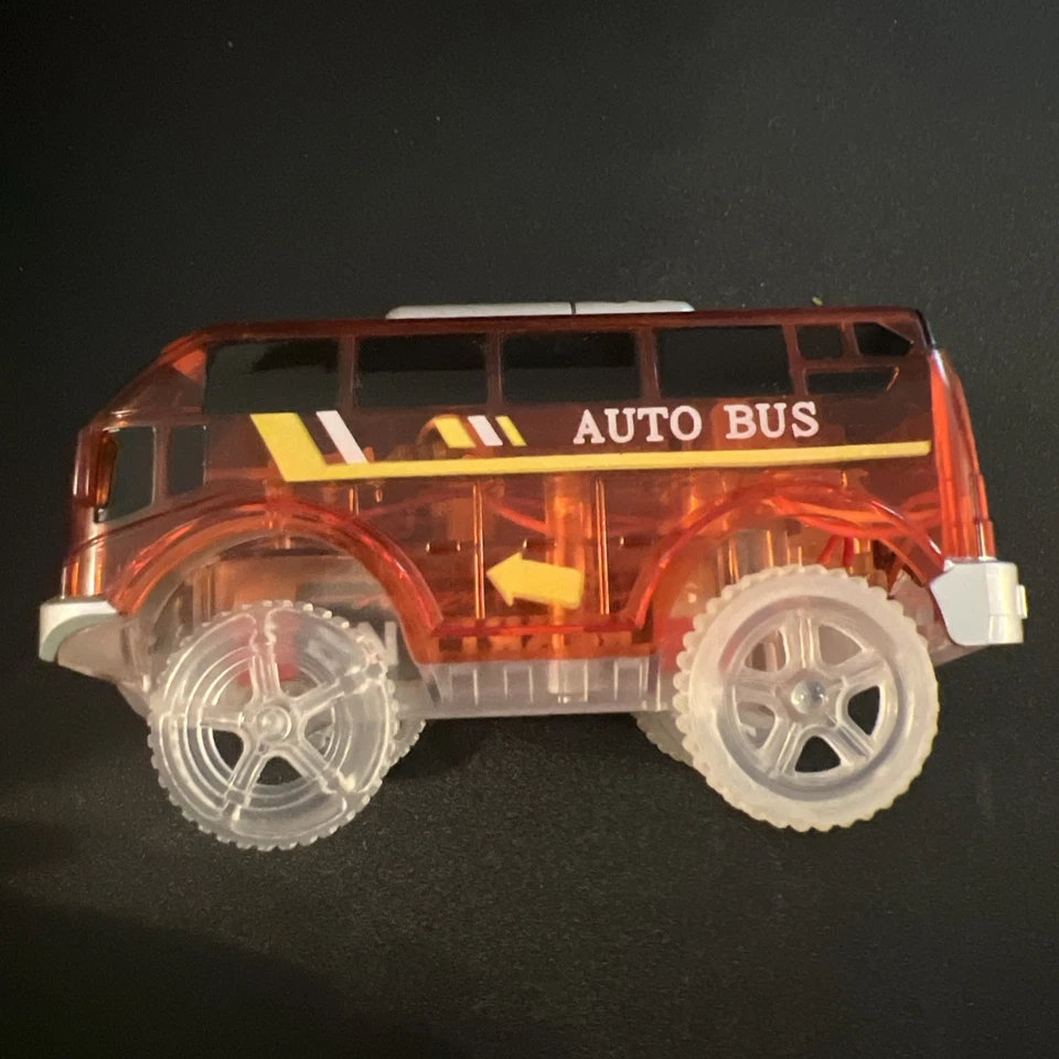 18 Feet Flexible Magic Tracks Track And 3 Cars - Image 3 of 4