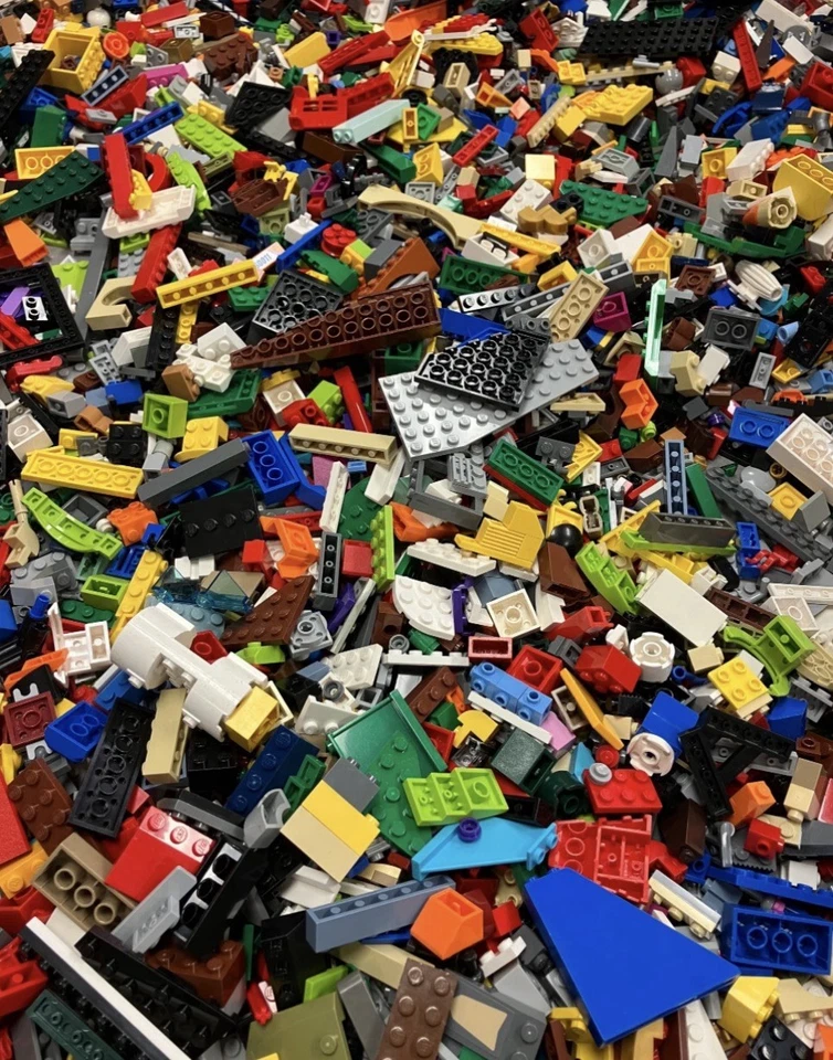 20+lb Lot Of legos. Mixed Sets, Pieces And Parts - Image 3 of 4