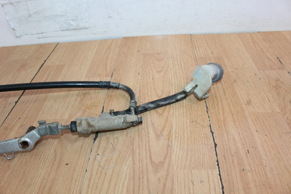 Pinza de freno trasera/cilindro maestro Honda XR250R 2003 Foto 2 de 4