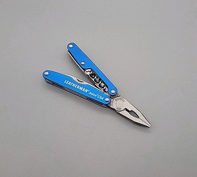 Leatherman JUICE CS4 Multi-Tool - Dated 0912 - Blue - Discontinued - Pliers