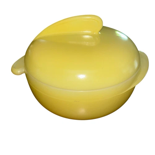 Maid of Honor Vintage 50s Yellow Glasbake Covered Dish Ovenware 8" Diameter