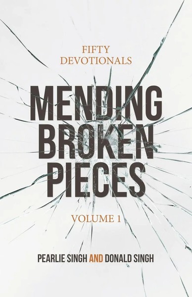 Pearlie Singh (U. A.) | Mending Broken Pieces | Taschenbuch | Englisch (2021)-image