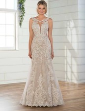 Wedding Dress Essense Of Australia Fits Sizes 12-14