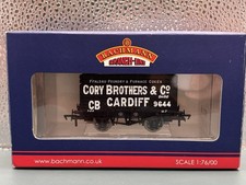 Bachmann OO Gauge 37-185 Cory Brothers 7 Plank Wagon With Coke Rails