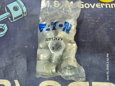 5 Pack Eaton 2071-12-12S Male to Female 90 Degree Swivel Elbow Fitting New In Ba