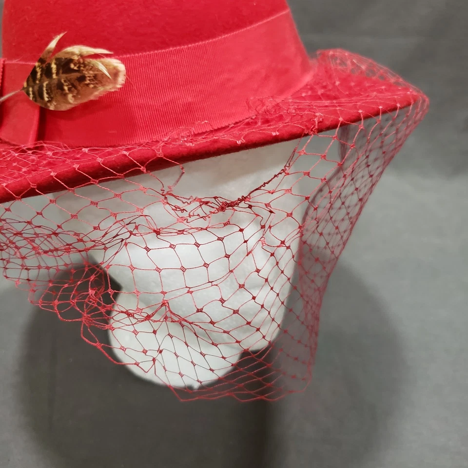 Halloween Mujeres Lana Fedora Sombrero Rojo Pluma Velo Años 60 Retro Mod Disfraz Cabaret Foto 2 de 4