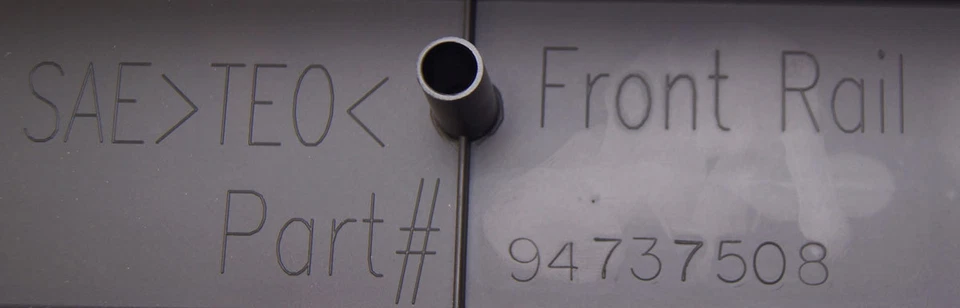 2009-2010 Hummer H3T Front Truck Box Bed Cap Molding New OEM Black 94737508 - Изображение 4 из 4