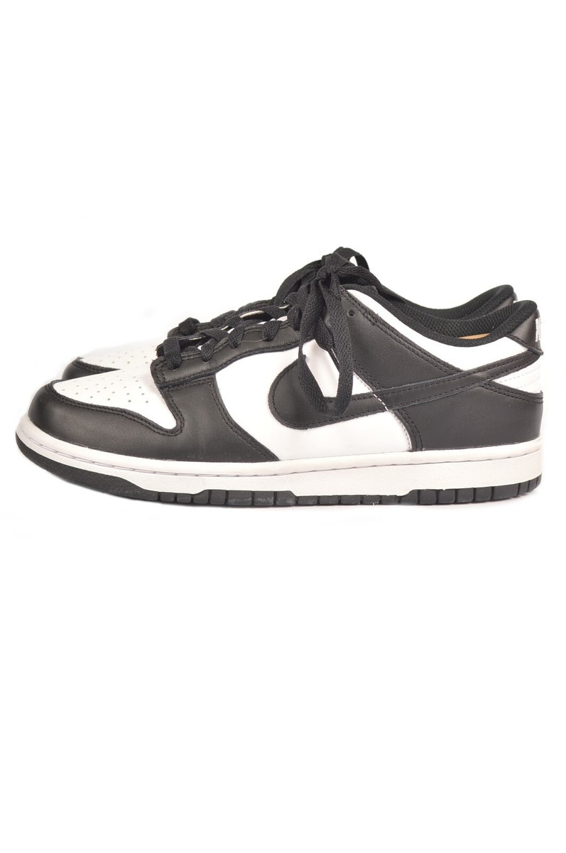 nike dunk low black and white footlocker