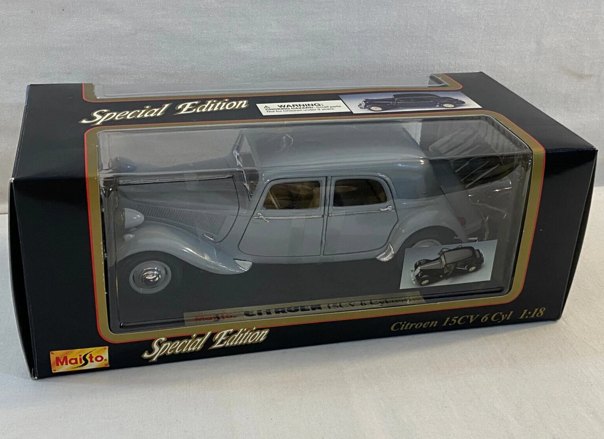 Citroën 2CV (1952) | 1:18 scale model by Maisto. | Andrew Bone