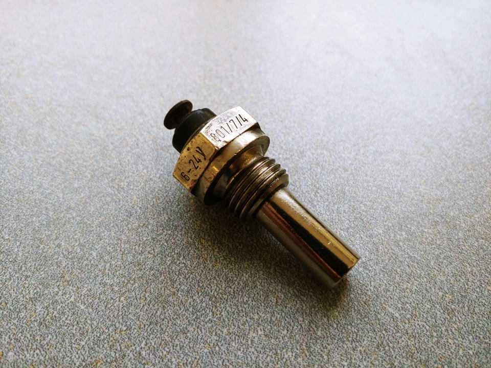 NICE USED ORIGINAL GENUINE PORSCHE 911 964 993 TEMPERATURE SENDING UNIT 9/84 - Изображение 3 из 4