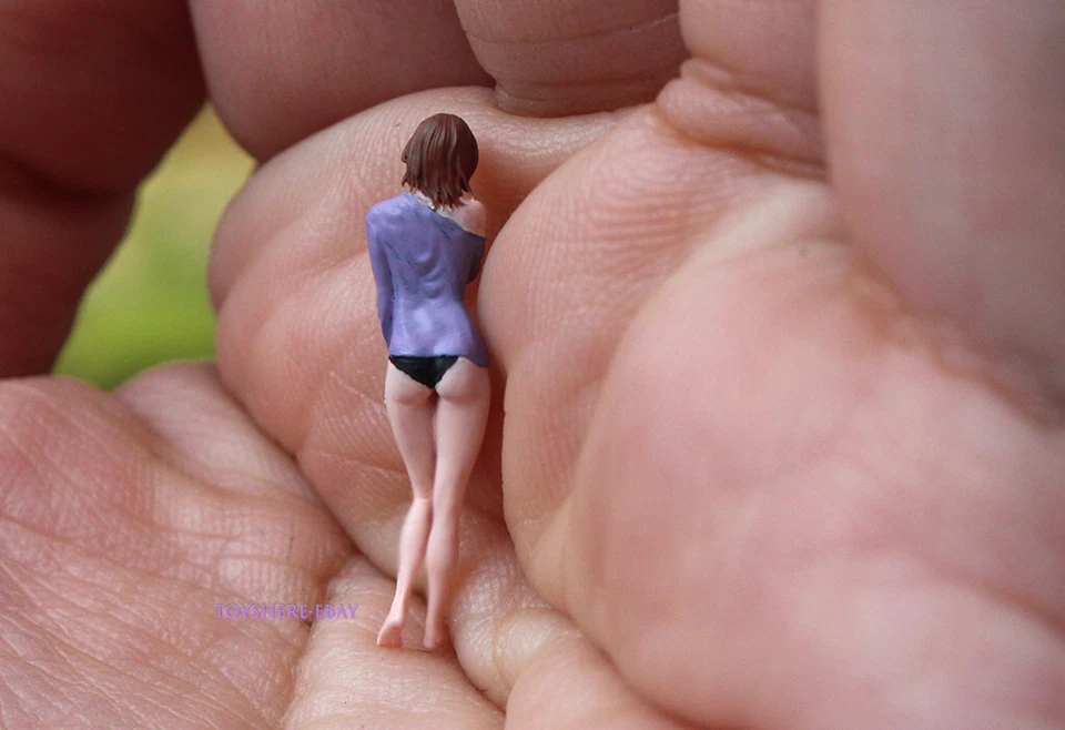 miniature figure 1/64 lovely sexy girl pajamas fit 1:64 car street diorama - Image 2 of 4