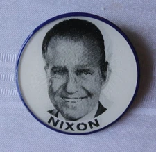 Vintage 1968 NIXON AGNEW FLICKER VARI-VUE Pinback Button 2.5" Diameter         8