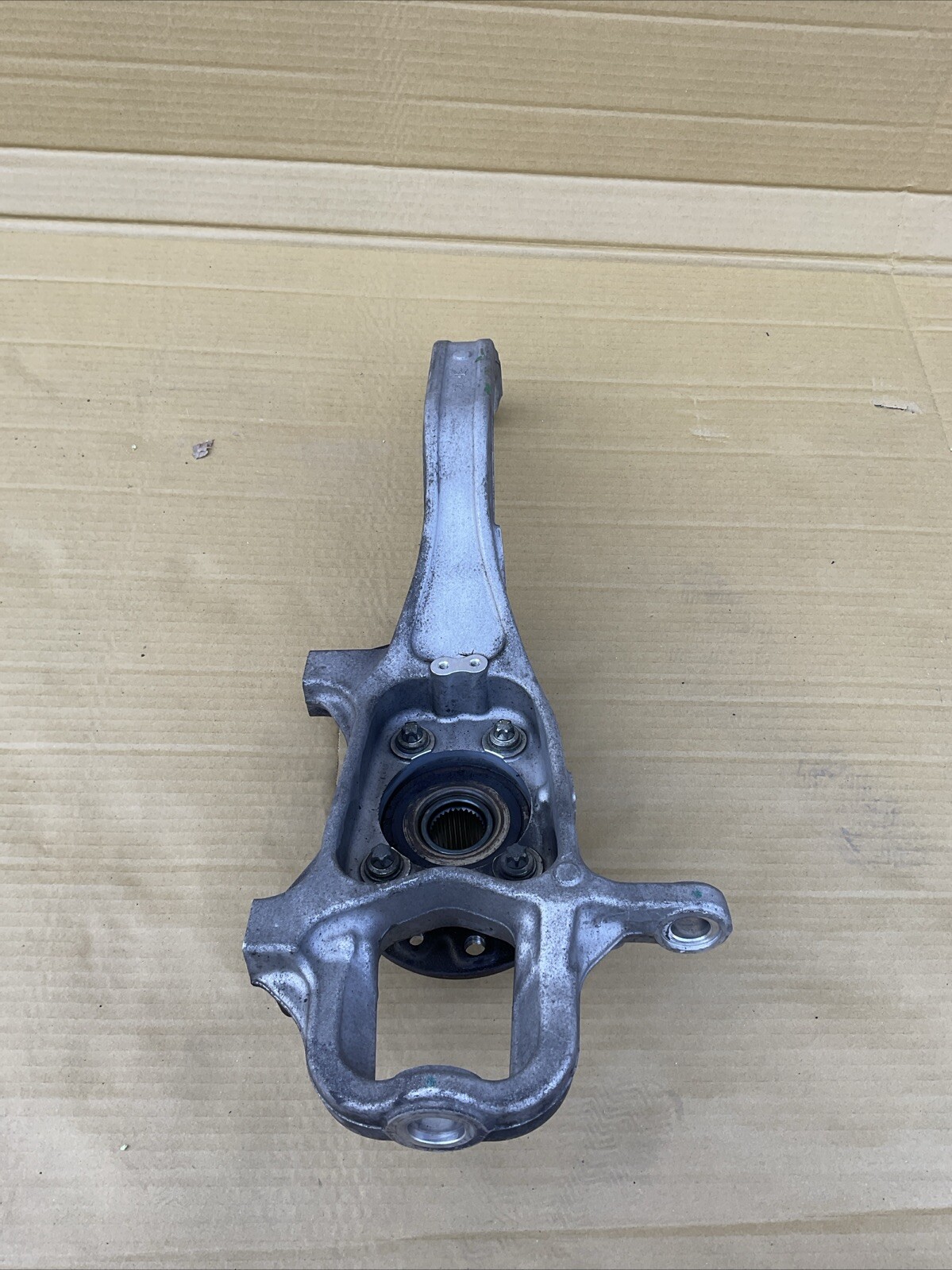 14-19 MASERATI QUATTROPORTE AWD FRONT RIGHT SPINDLE KNUCKLE WHEEL BEARING 19K