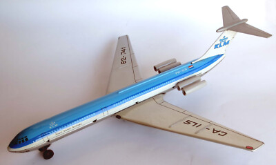Intercontinental IIyushin II-26 DDR GDR Plasticart Blechflugzeug Blechspielzeug