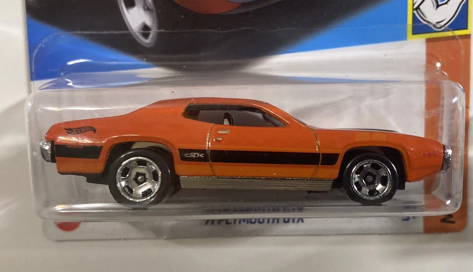 Hot Wheels ‘71 Plymouth GTX, 1 Pair Blue And Orange - Image 2 of 3