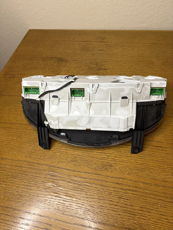1998-2002 Honda Accord Insturment Cluster OEM Black DAMAGED - Image 2 of 4