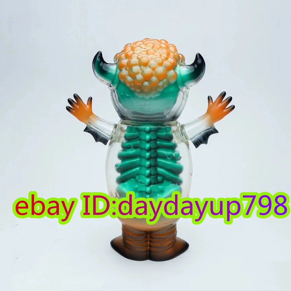 Figura Sofubi MONSTER MIND Grasa Radical Murciélago Halloween Vinilo Verde Modelo H26CM Foto 3 de 3