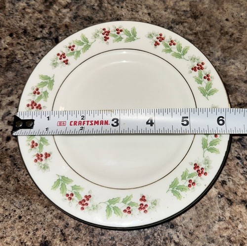 Set of 24 Gibson Festive Holly & Berry Cups Saucers Plates Christmas Holiday Vtg - Picture 11 of 11