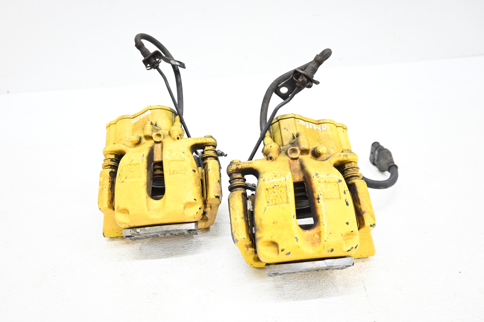 ⭐ 03-12 Bentley Continental Rear Brake Caliper Carrier Shoe Set Pair Oem