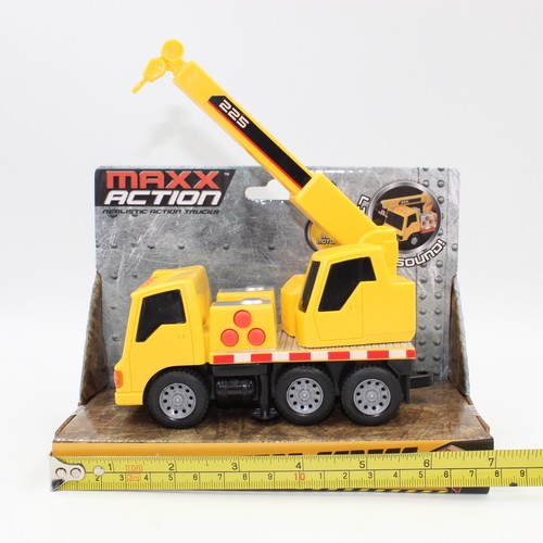 Maxx Action Crane Construction Series Truck w/ Lights & Sound Rev Motor 5" - Picture 3 of 7