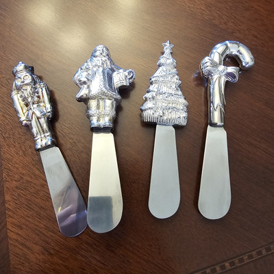 Christmas Cheese Spreader Knives Set of 4 Santa Tree Nutcracker Candy Cane NOS 