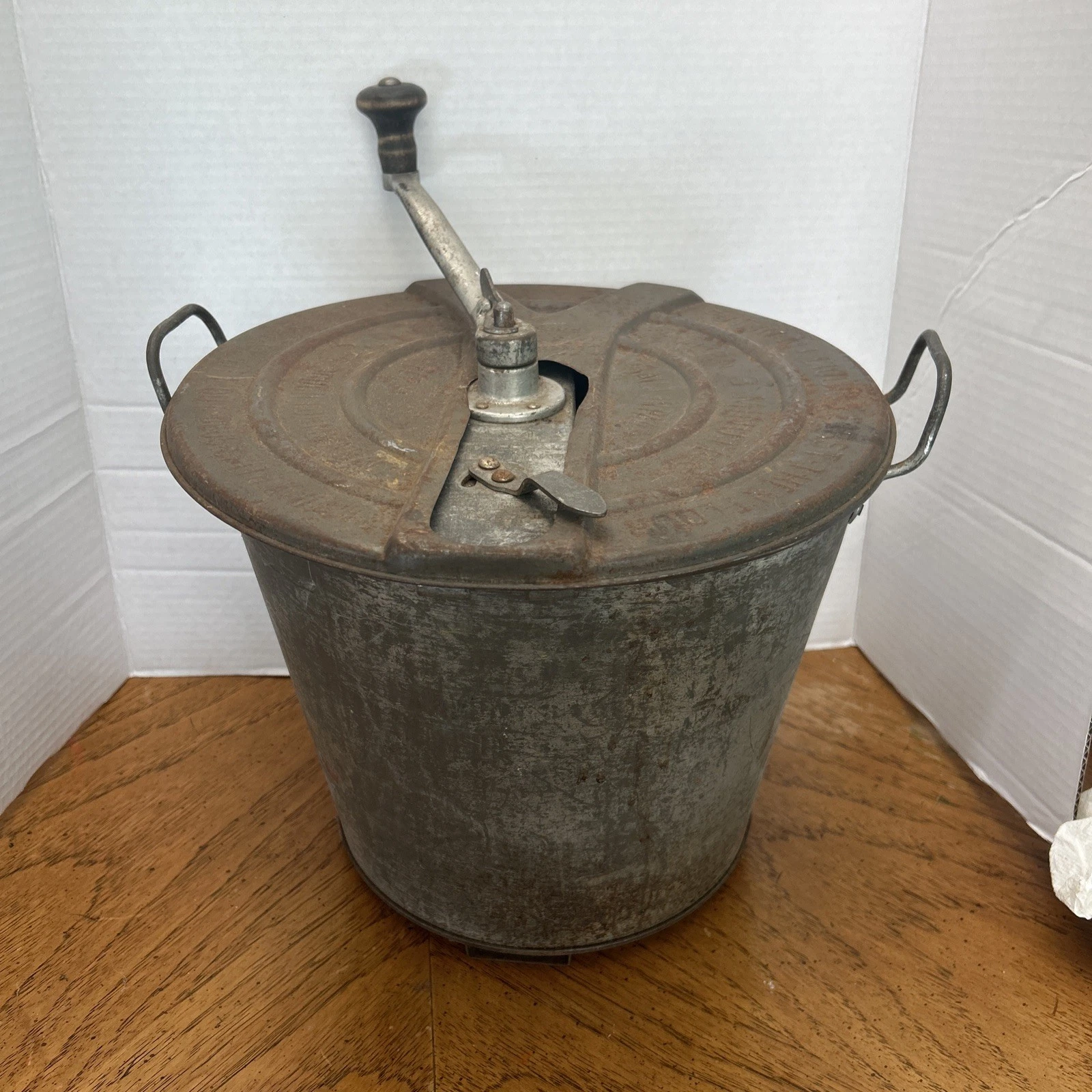 Antique Vintage Universal Bread Maker No 4 Landers Frary & Clark
Opens in a new window or tab