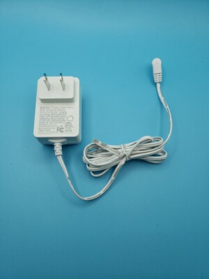 Switching Power Adapter 5.5x2.1mm RSF-DY077C-2400500US 24V 0.5A White Tested