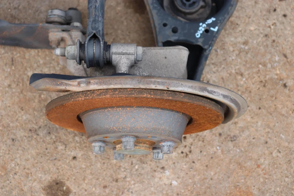 VOLKSWAGEN TIGUAN 2009-2017 TRACCIÓN DELANTERA EJE TRASERO IZQUIERDO NUDILLO BUJE BRAZO DE CONTROL OEM Foto 3 de 4