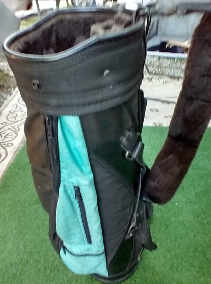 BOLSA DE PALOS DE GOLF MATREX DORADA LIGERA TAMAÑO COMPLETO 4 VÍAS TONELADAS DE ALMACENAMIENTO CUBIERTA DE LLUVIA Foto 4 de 4