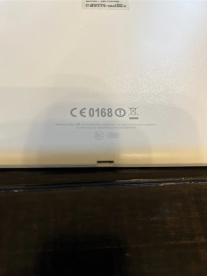 Samsung Galaxy Blanco 16GB - Tab 3 SM-T530NU - PARA REPUESTOS Foto 3 de 4