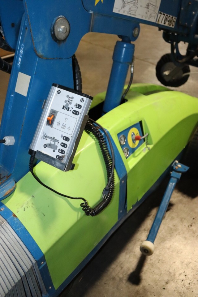 2015 Reachmaster Winlet 1265 Self Propelled Material Handling Lift